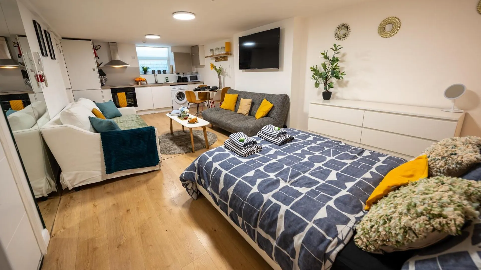 Urbanvogue Apartment In City Centre Up To 5 People Brighton